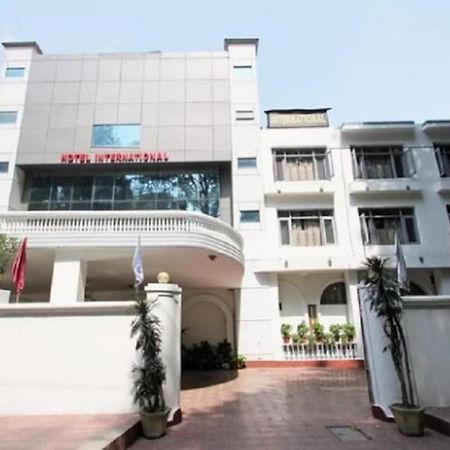 Hotel International Srinagar Екстер'єр фото