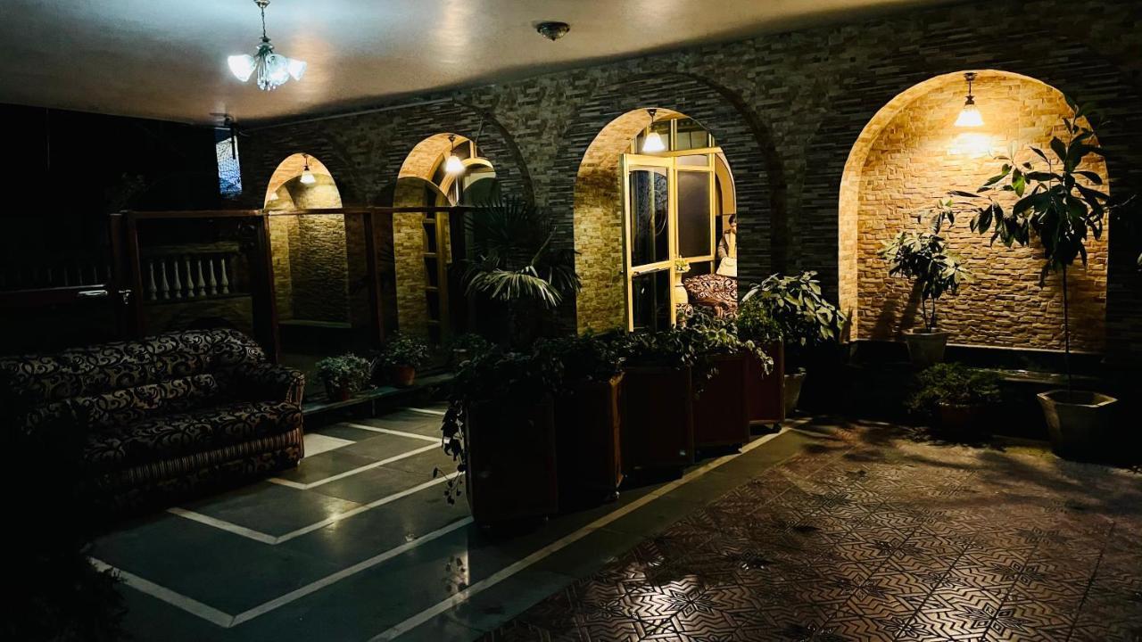 Hotel International Srinagar Екстер'єр фото
