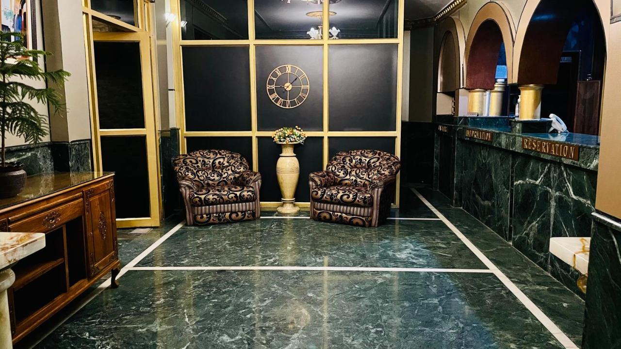 Hotel International Srinagar Екстер'єр фото