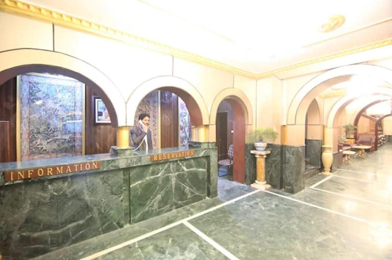 Hotel International Srinagar Екстер'єр фото