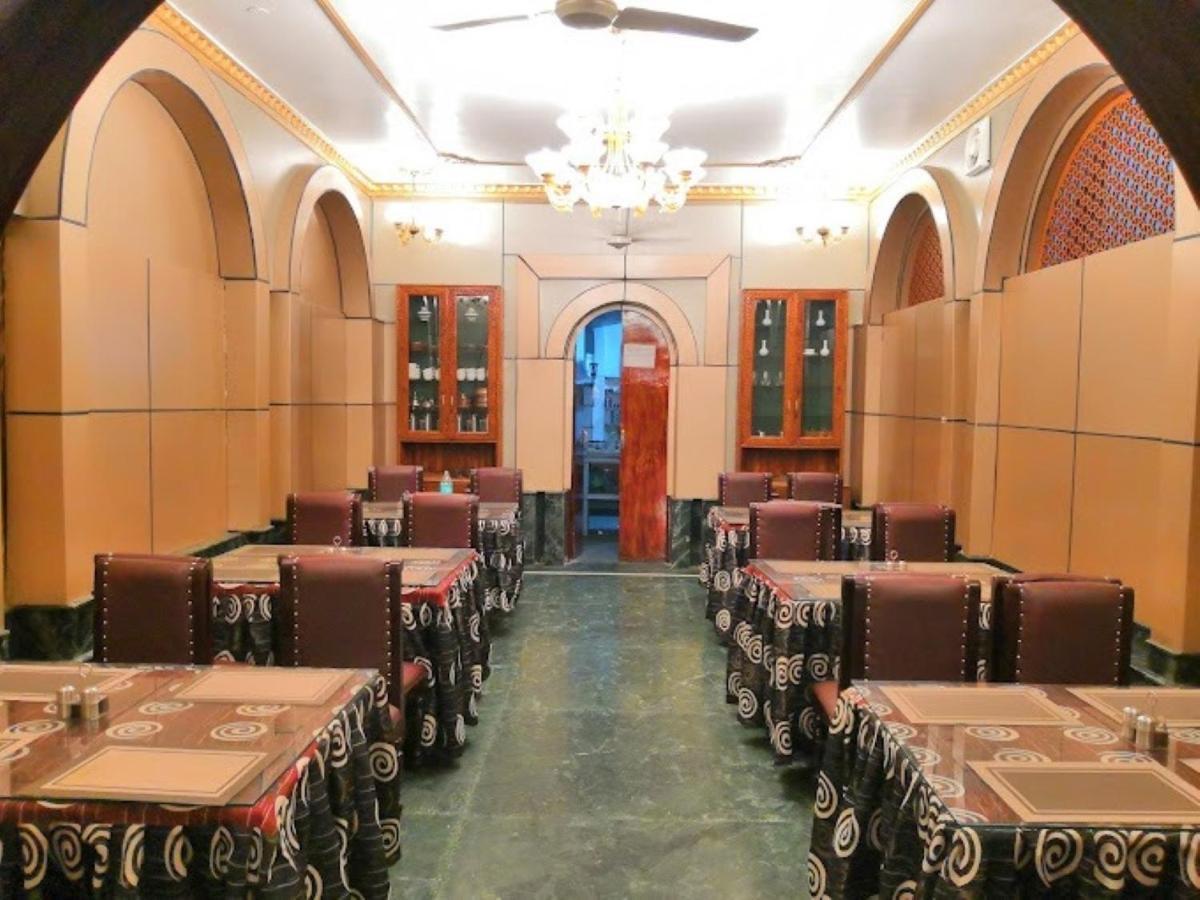 Hotel International Srinagar Екстер'єр фото